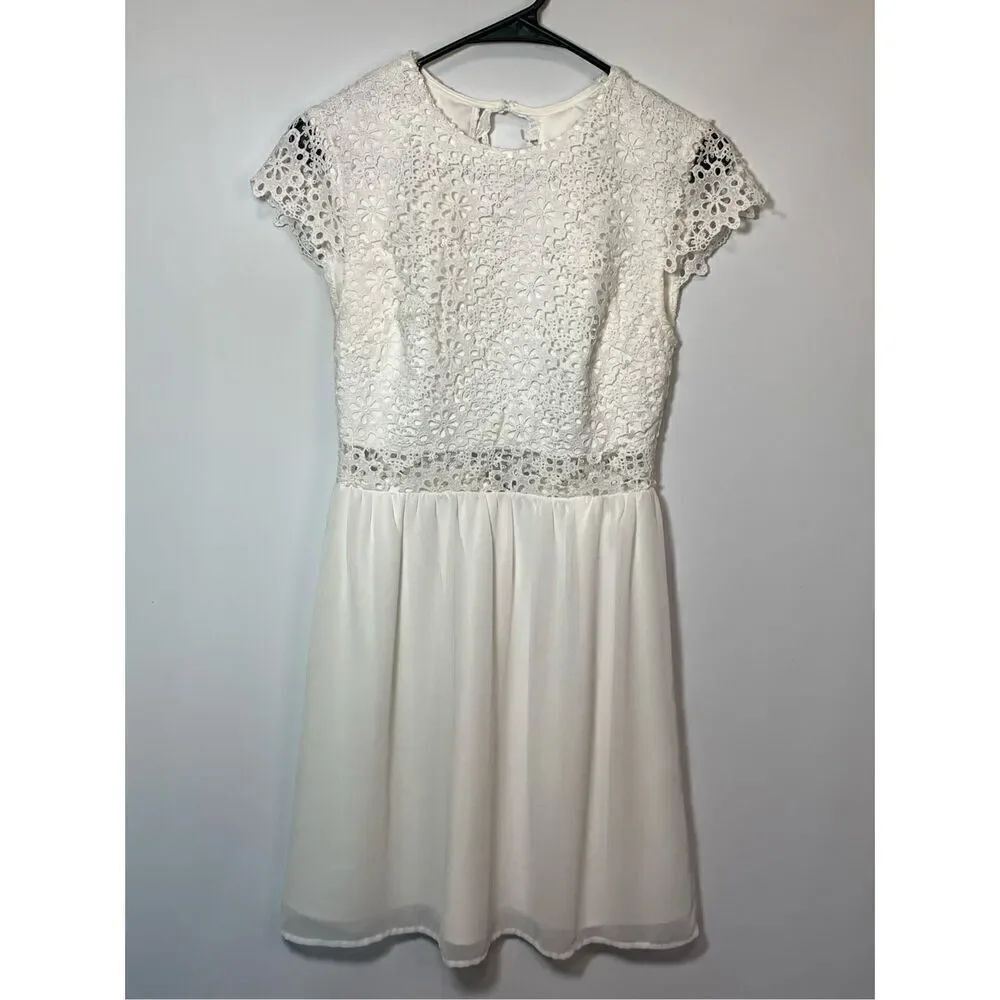 Francesca's Women's Open Back Lace Lined Cap Sleeve Mini Dress White Size XS